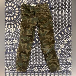 Boys Levi camo joggers